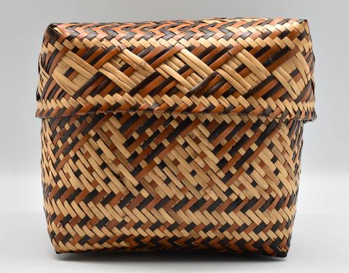 Double walled lidded basket